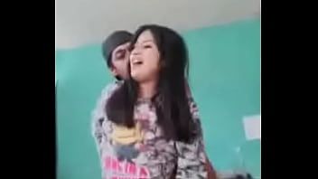 Reproduzir Desi esposa meena trair o marido (história de sexo hindi indiano