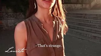 play Mädchen auf der Straße hat ihr Höschen an einen Fremden verkauft! mehrere Stellungen Muschi ficken mit / massivem Cumshot
