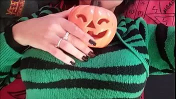 Jouer Joyeux halloween avec la chaîne chantal