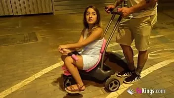 play Bayi cebol muñequita enfadada lebih terangsang dari sebelumnya dan ingin pengeboran yang keras!