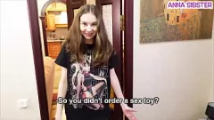 play Ordine di cena scioccante: adolescente Anna Sibster in sexy gioco di ruolo con grande giocattolo da cazzo