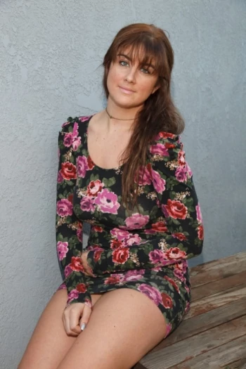 अभिनेता Maggie Green