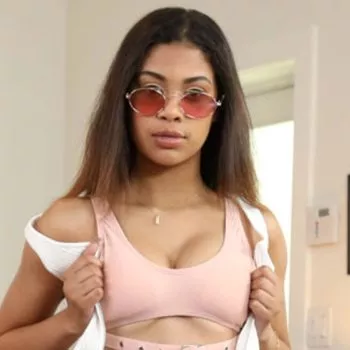 Porno Yıldızı Jeni Angel