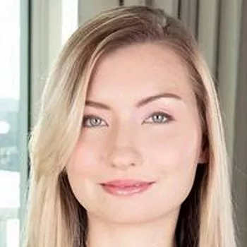 Porno Yıldızı Emma Sirus